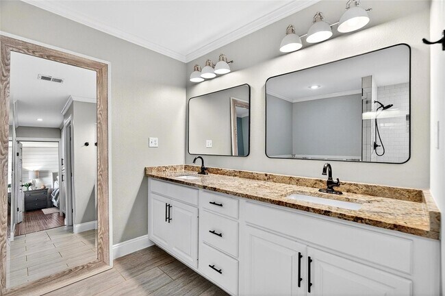 Building Photo - 301 Medlin Creek Loop