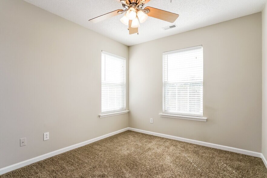 Building Photo - 7330 Great Laurel Dr