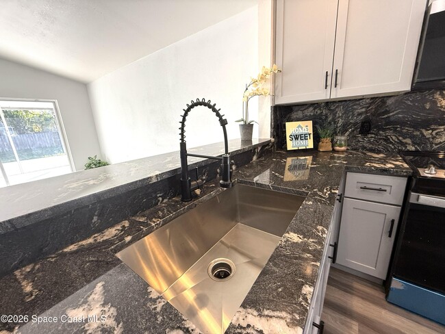 Building Photo - 2924 Pebble Creek St