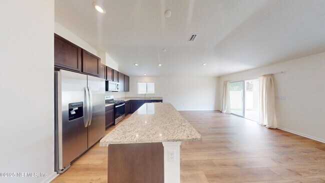Building Photo - 11172 Stapleton Dr