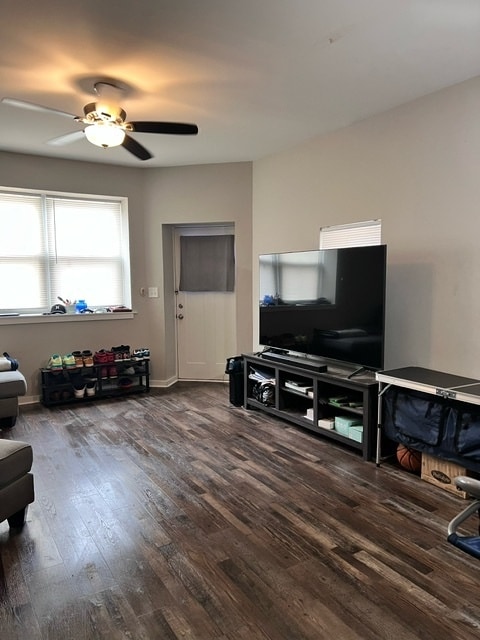 Building Photo - 4799 1/2 Silverwood St