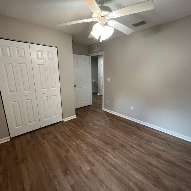 3rd Room - 4252 Adirolf Rd