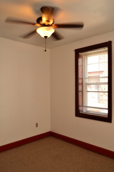 Building Photo - 1622 Bainbridge St
