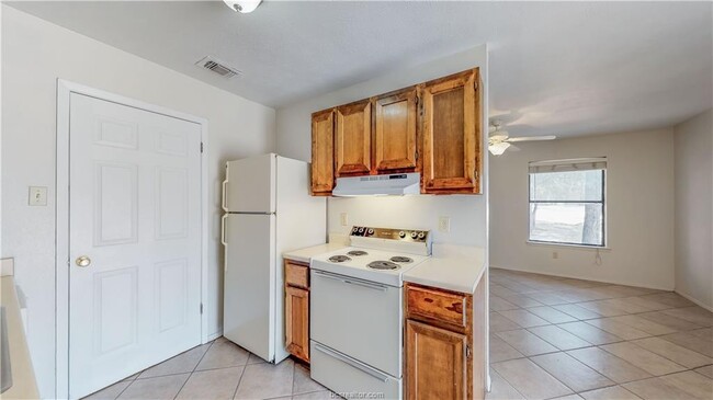 Building Photo - 1004 Verde Dr