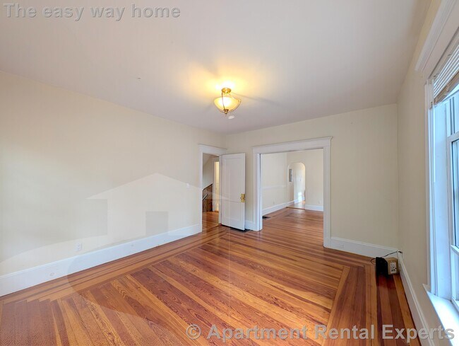 Building Photo - 41 Ossipee Rd