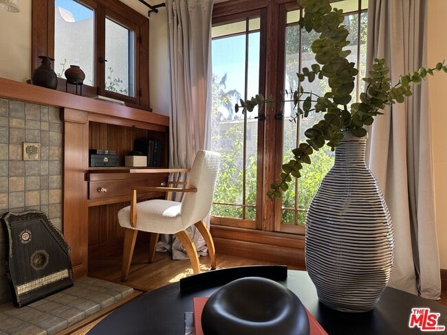 Building Photo - 750 N Edinburgh Ave