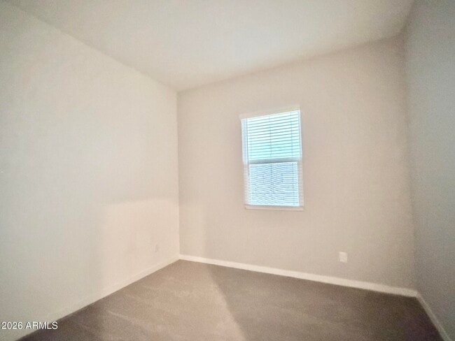 Building Photo - 10151 E Thunderbolt Ave