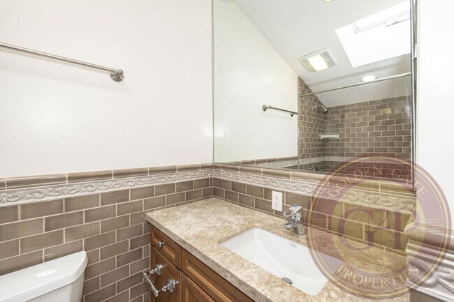 Building Photo - Noe Valley - 4 BR, 3 BA Condo 2,326 Sq. Ft...