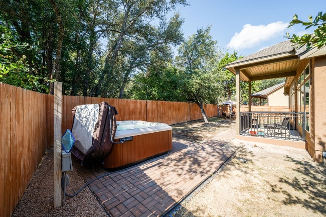 Building Photo - 16503 Glen Eve Path