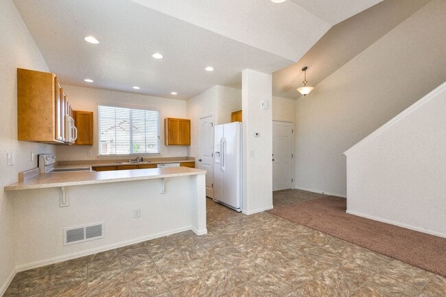 Building Photo - 476 Havenbrook Dr