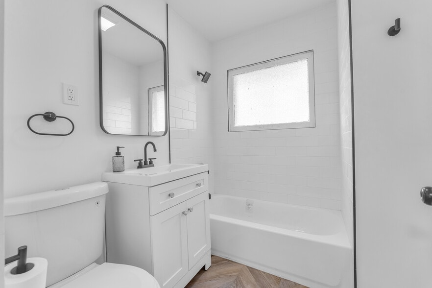 Building Photo - 3706 Spokane Ave