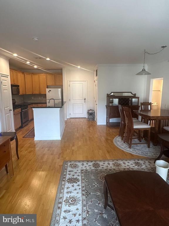 Primary Photo - 500 Admirals Way