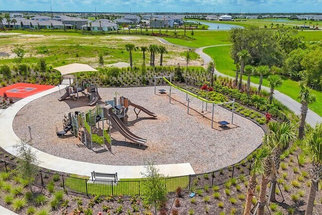 Building Photo - 3293 Hilltop Cir