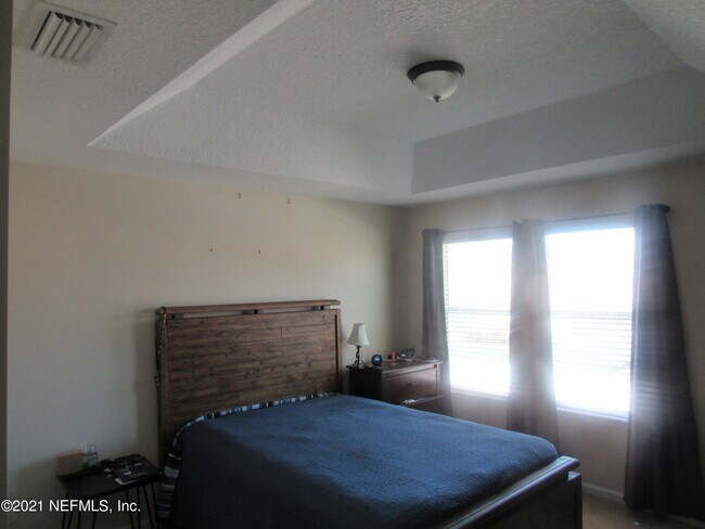 Building Photo - 3821 Aubrey Ln
