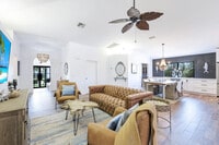 Building Photo - 999 E Valley Dr