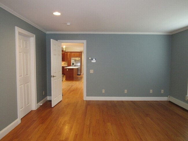 Building Photo - 46 Winsome Rd