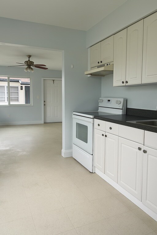 Building Photo - 4060 SW 58th Terrace