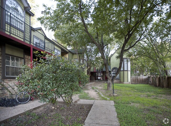 Building Photo - Heritage Square Apartments