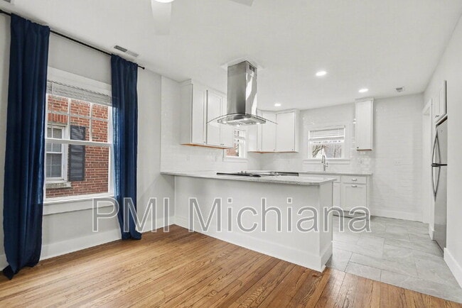 Building Photo - 314 E Angela Blvd