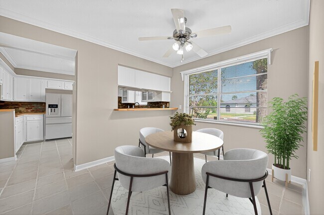 Building Photo - 13903 Chevy Chase Dr