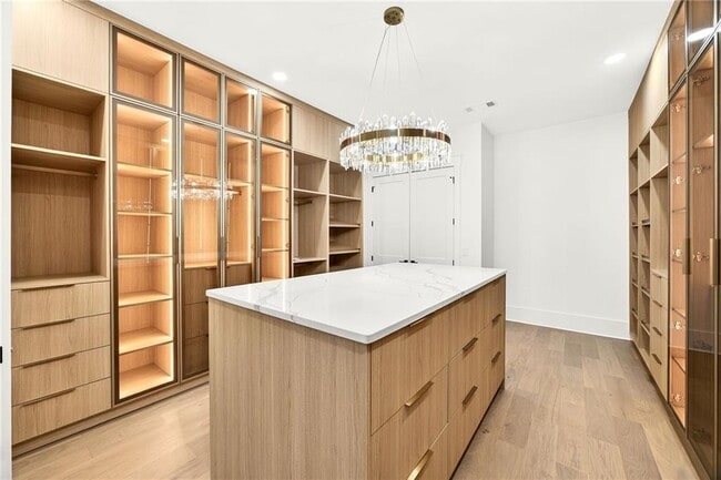 Building Photo - 403 Thunder Rd