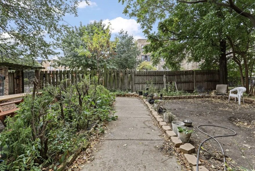 Building Photo - 5120 N Kenmore Ave