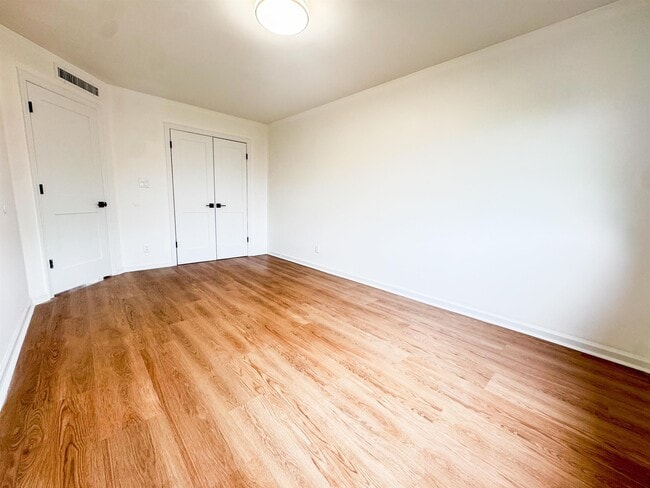 Building Photo - 27 Alan Terrace