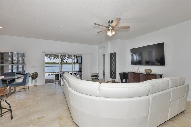 Building Photo - 823 Seminole Sky Dr
