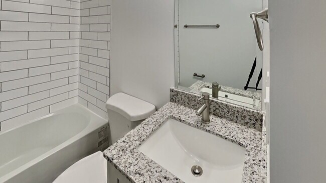 Building Photo - 4028 SW 7th Pl