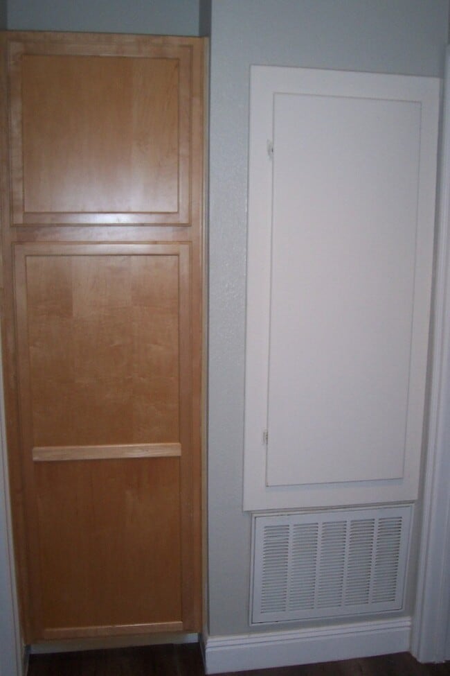 Building Photo - Beautiful 3 Bedroom 2 Bathroom Condo Cats ...