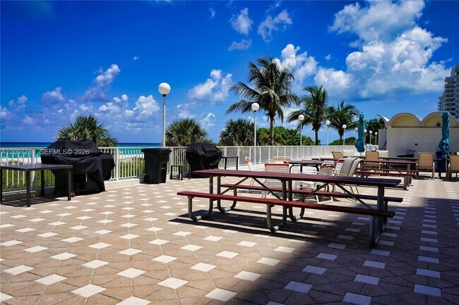 Building Photo - 5701 Collins Ave