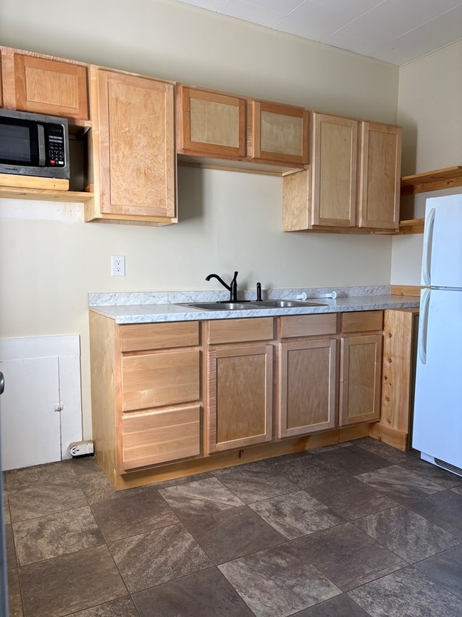 Building Photo - 117 Whitetop Rd