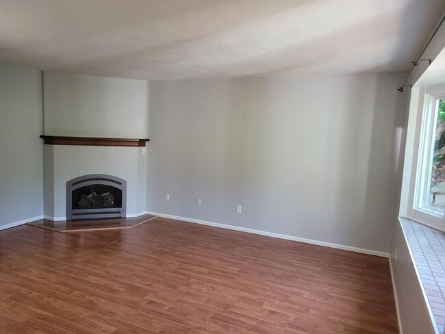 Building Photo - Tranquil 3-Bedroom Rambler in Union Hill, ...