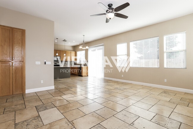 Building Photo - 4202 Mockingbird Ct