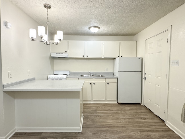 SOA Studio_2 - Come Home to Spanish Oaks