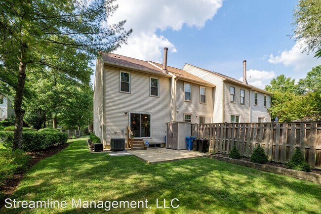Building Photo - 2 br, 3.5 bath House - 14224 Angelton Terr