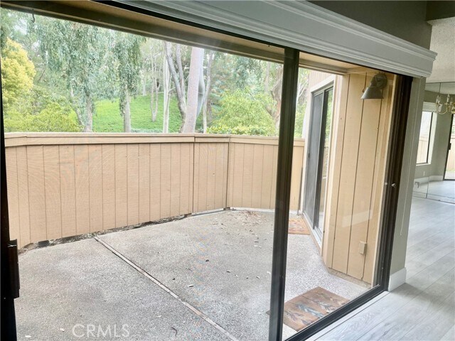 Building Photo - 8 Rocky Glen