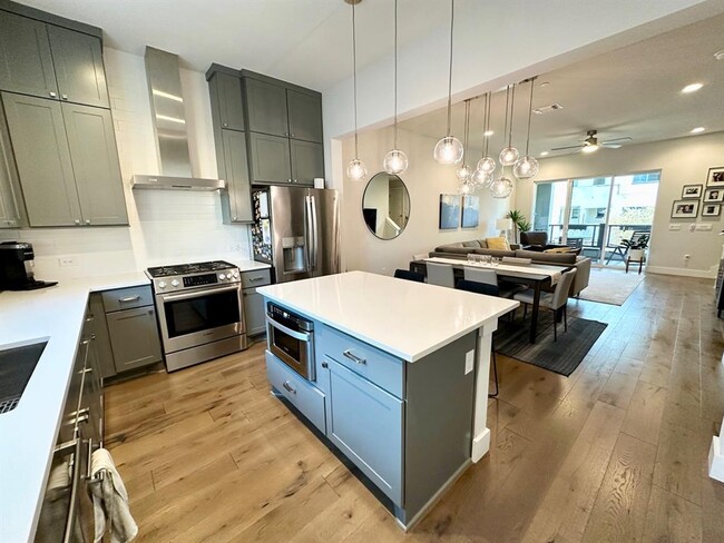 Building Photo - 4404 Authentic Dr