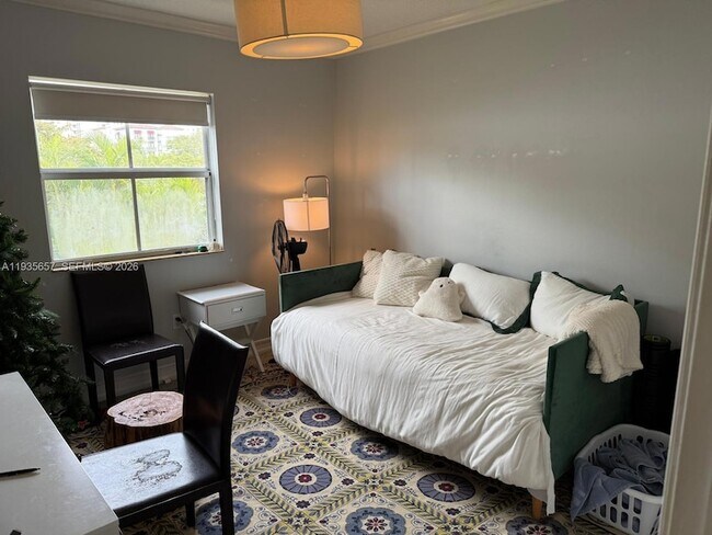 Building Photo - 101 Sidonia Ave