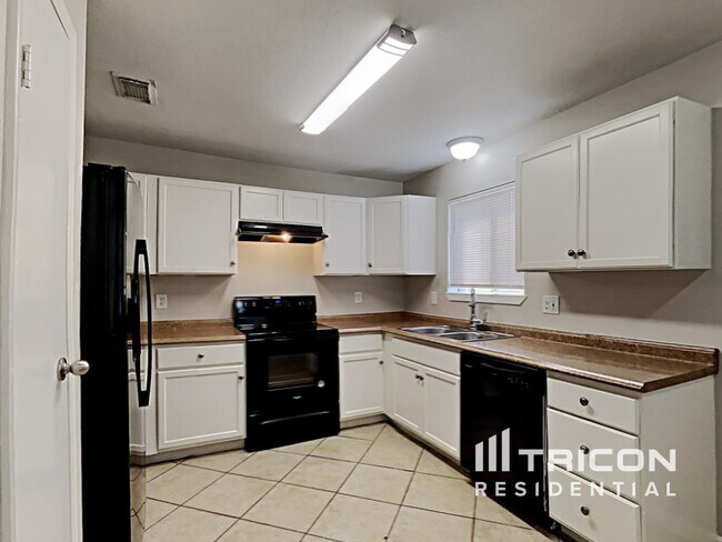 Building Photo - 4827 Tealgate Dr