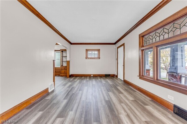Building Photo - 4318 W 50th St