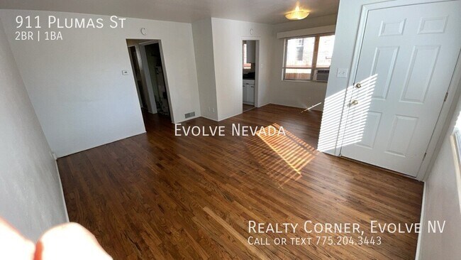 Building Photo - 911 Plumas St
