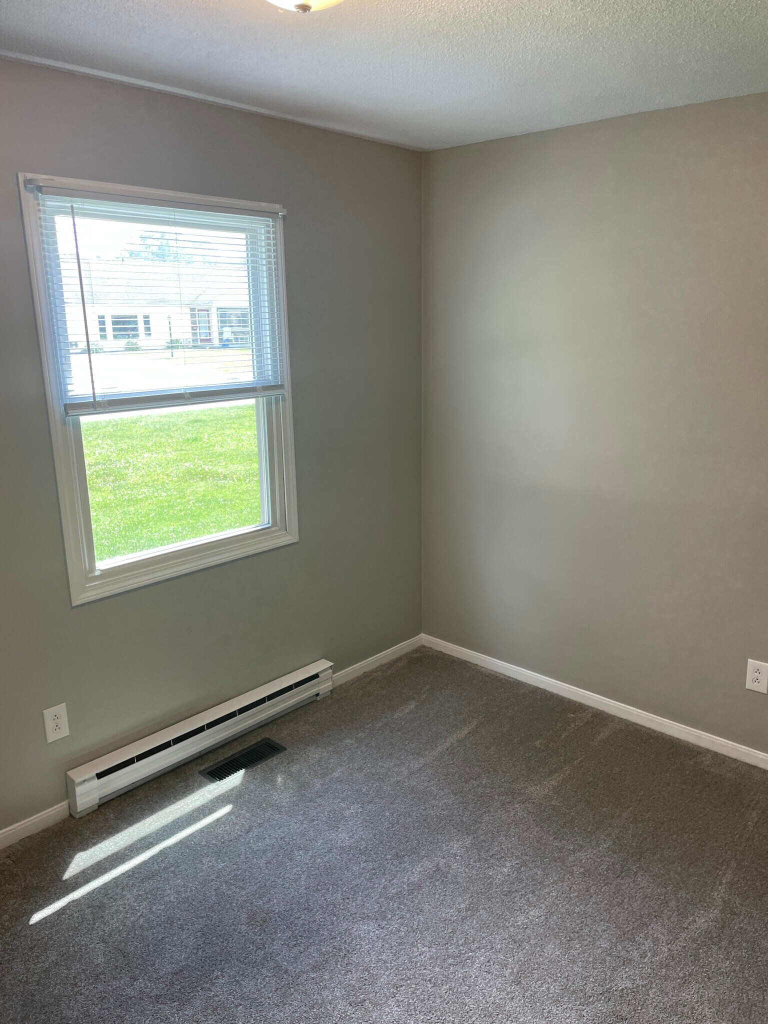 Building Photo - 1017 Ebersole Blvd