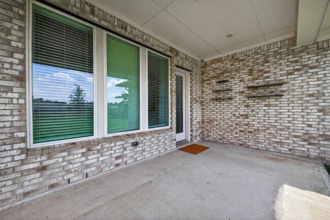 Building Photo - 24607 Carleton Lake Ln