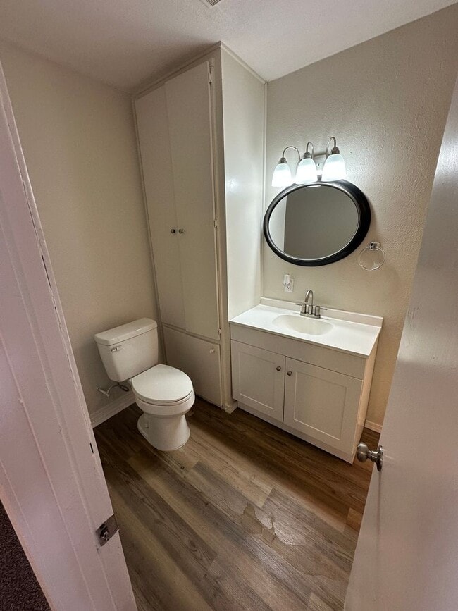 Building Photo - 9th Street Apartments In Bartlesville