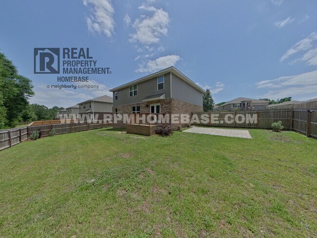 Building Photo - Spacious 5-Bedroom Home with Bonus Living ...