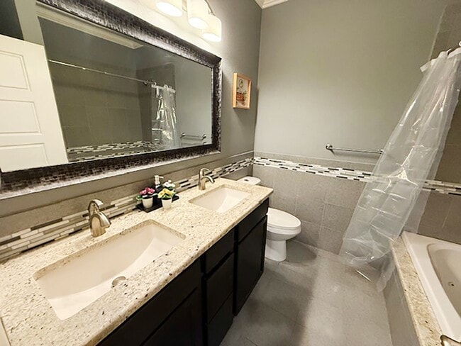 Building Photo - Lakefront Condo for Rent in Hot Springs