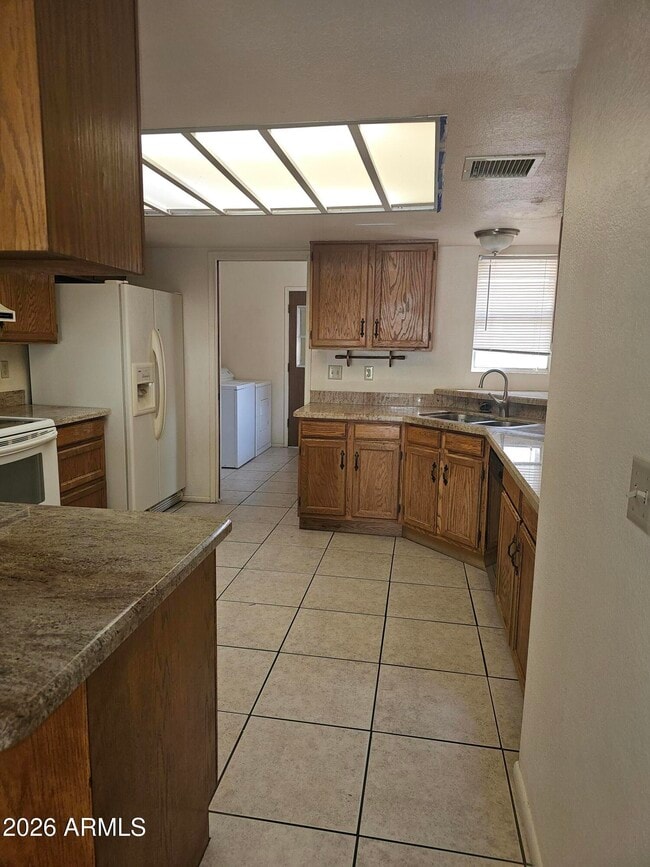 Building Photo - 1830 Paseo De La Luna