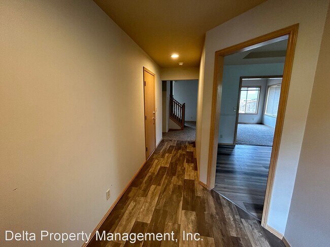 Building Photo - 4 br, 2.5 bath House - 6811 Shady Grove Place