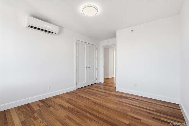 Building Photo - 3220 Arlington Ave